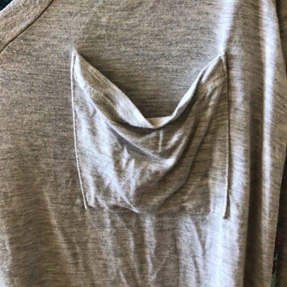 Feel the Spirit tab sleeve mix fabric oversize short sleeve tee in size M - Picture 3 of 6